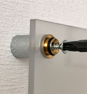 97-montageanleitung-fuer-firmenschilder_messing_m.jpg