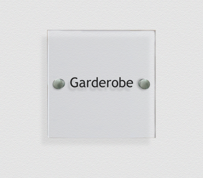 2-quadratisches-wandschild-transparent-garderobe-91910.jpg