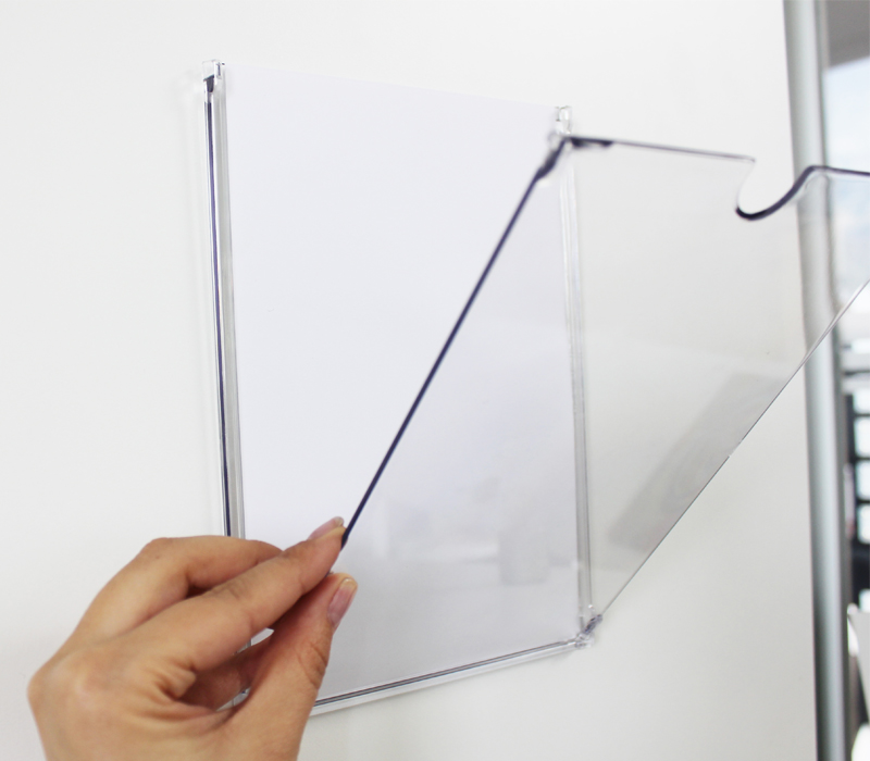 wandschild-aus-transparentem-ps-91544.jpg