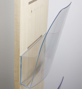 Prospektständer aus Holz mit Prospekttaschen DIN A4