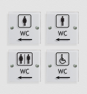 Quasratisches Wandschild 'WC' mit Pfeil nach links in Digitaldruck